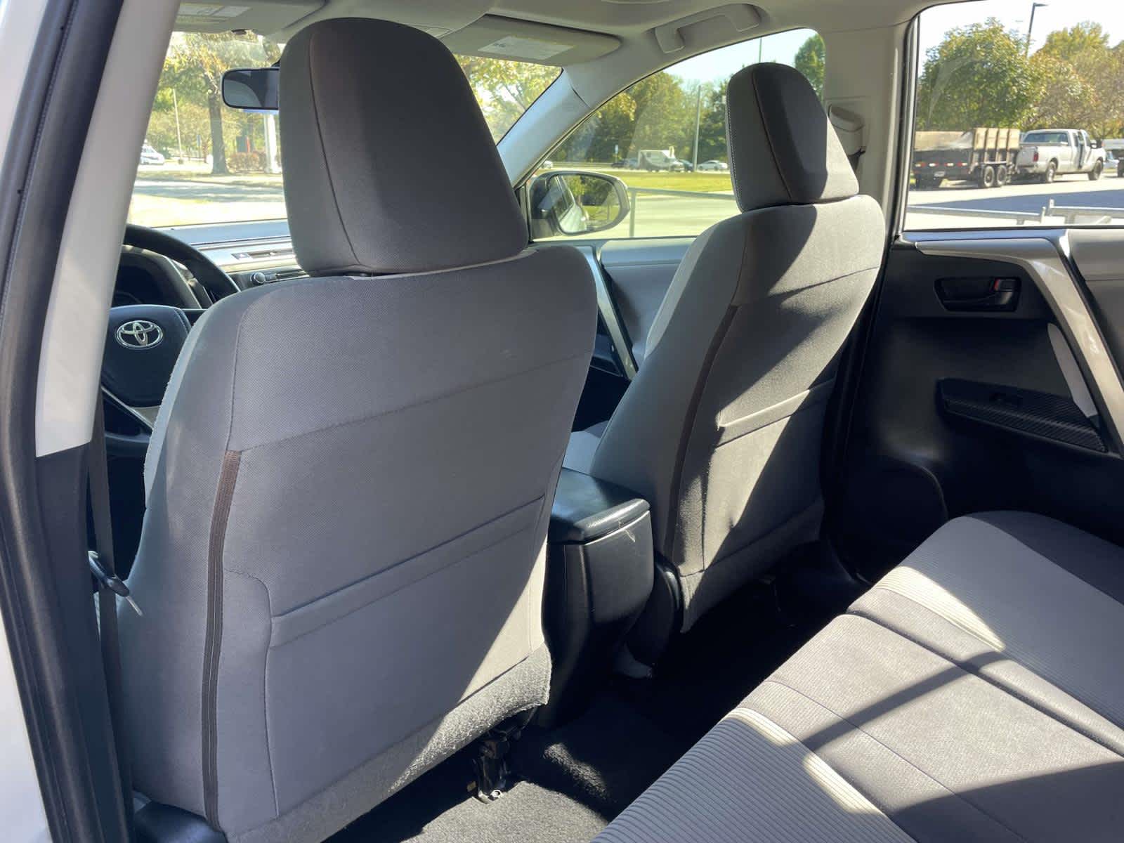 Thumbnail: 2013 Toyota RAV4 - 12