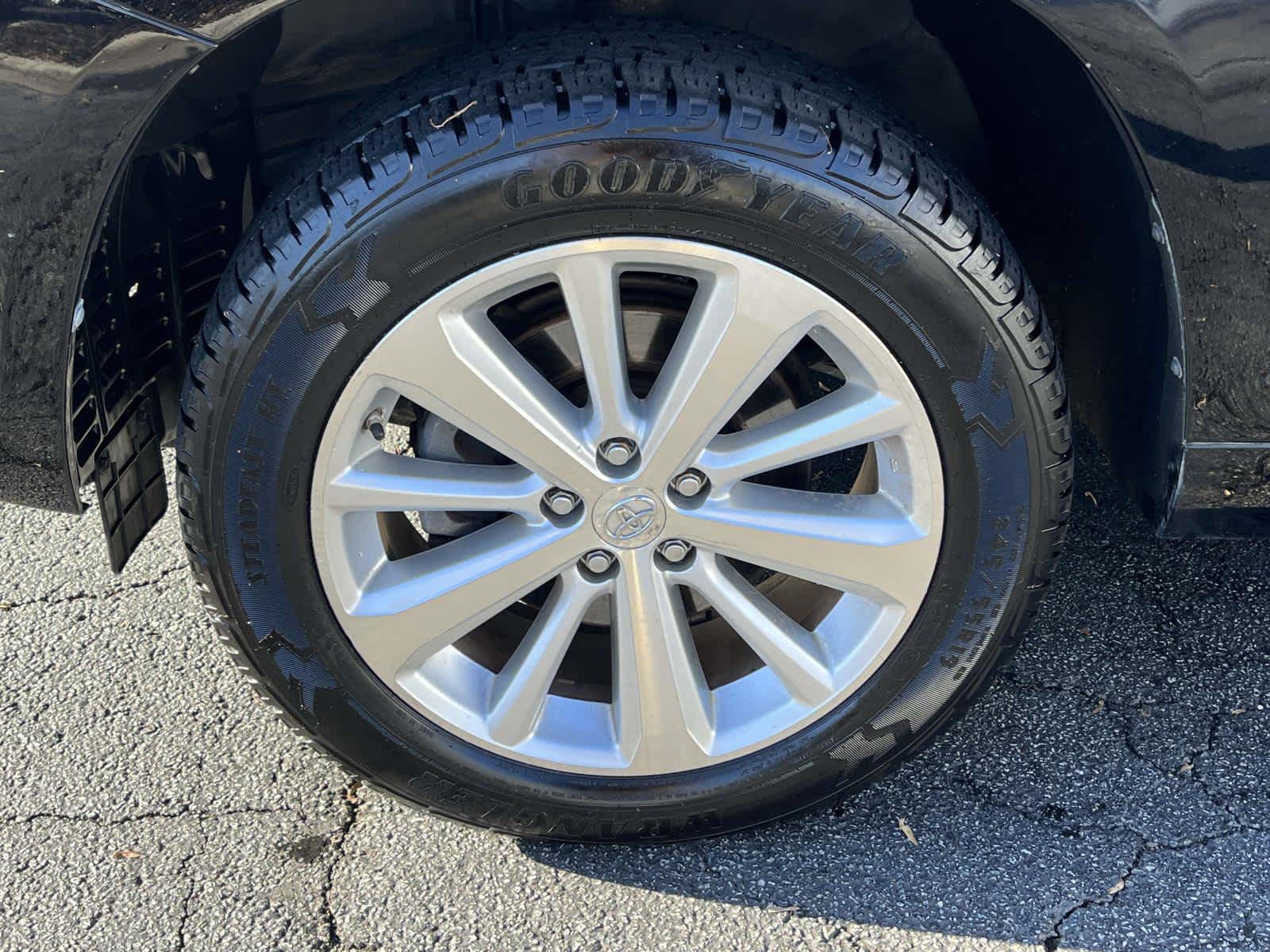 Thumbnail: 2010 Toyota Highlander - 9