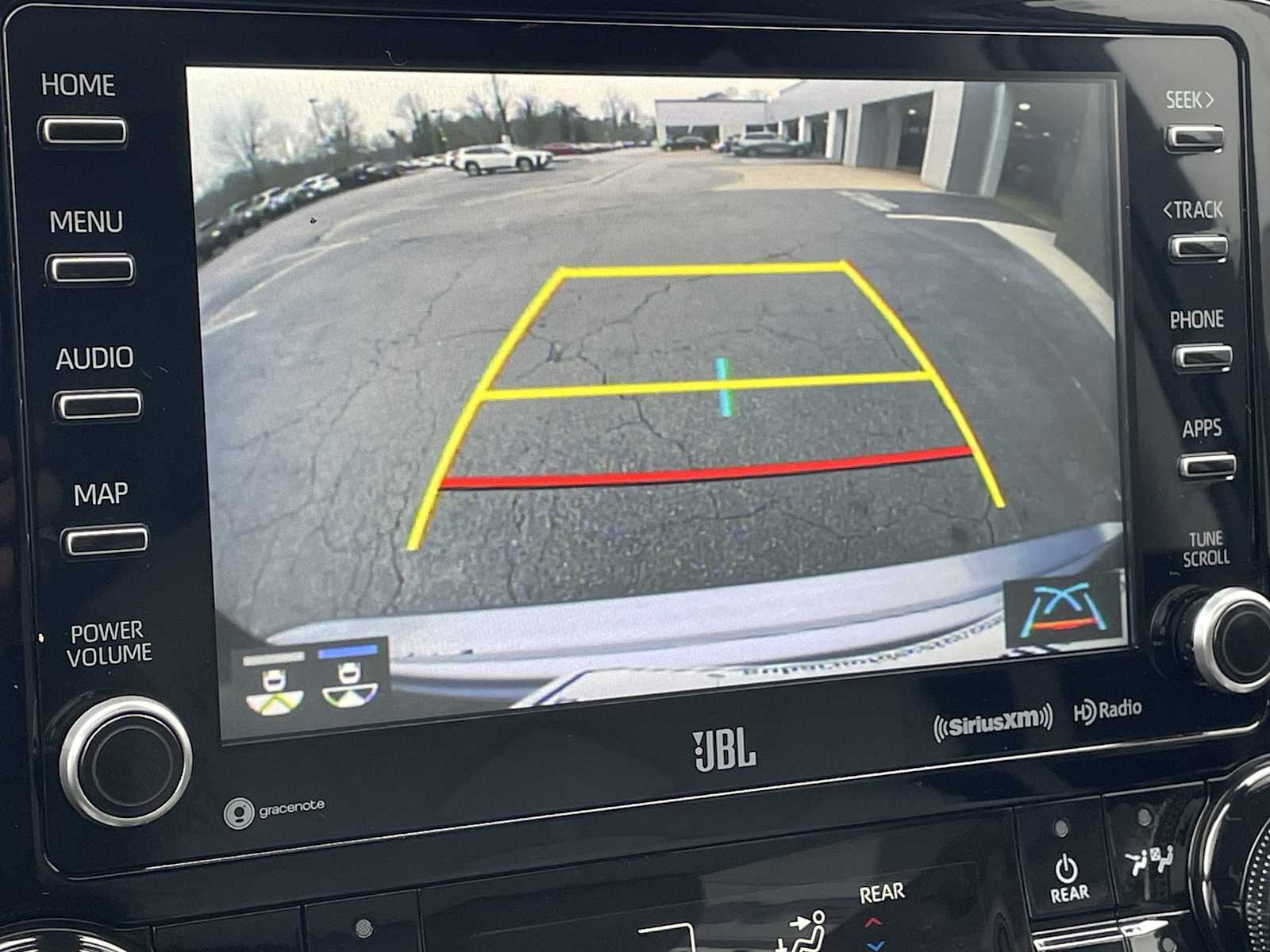 Thumbnail: 2020 Toyota Highlander - 18