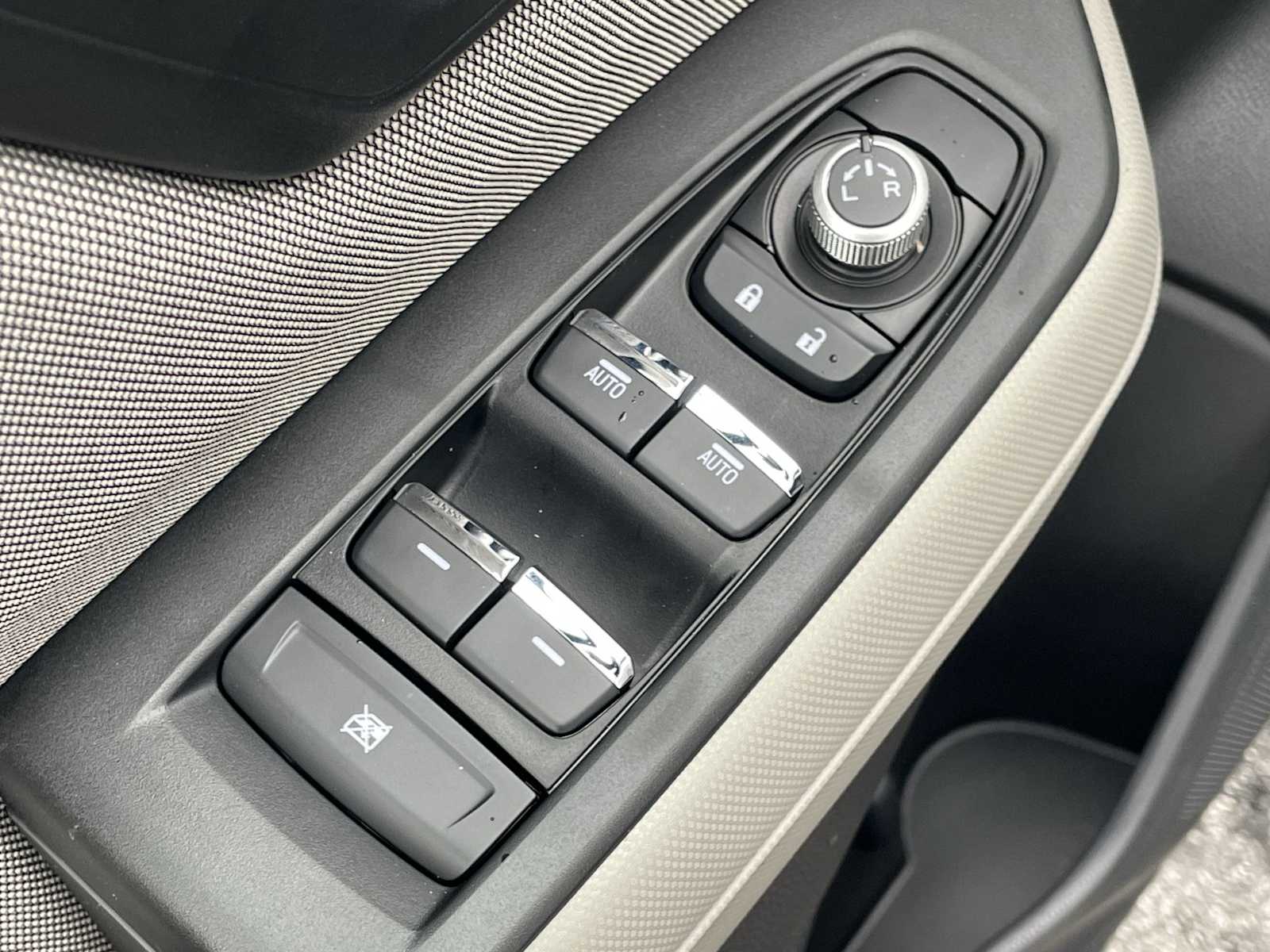 Thumbnail: 2026 Subaru Forester - 12