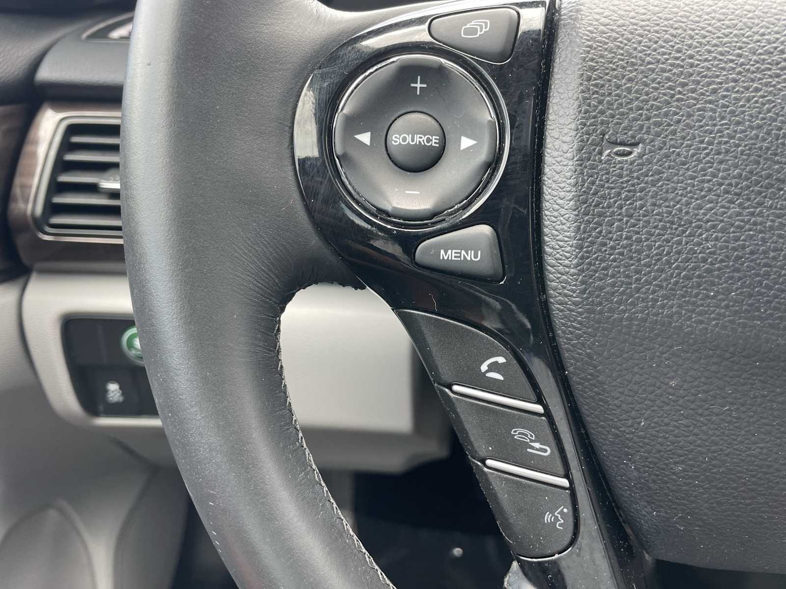 Thumbnail: 2017 Honda Accord - 16