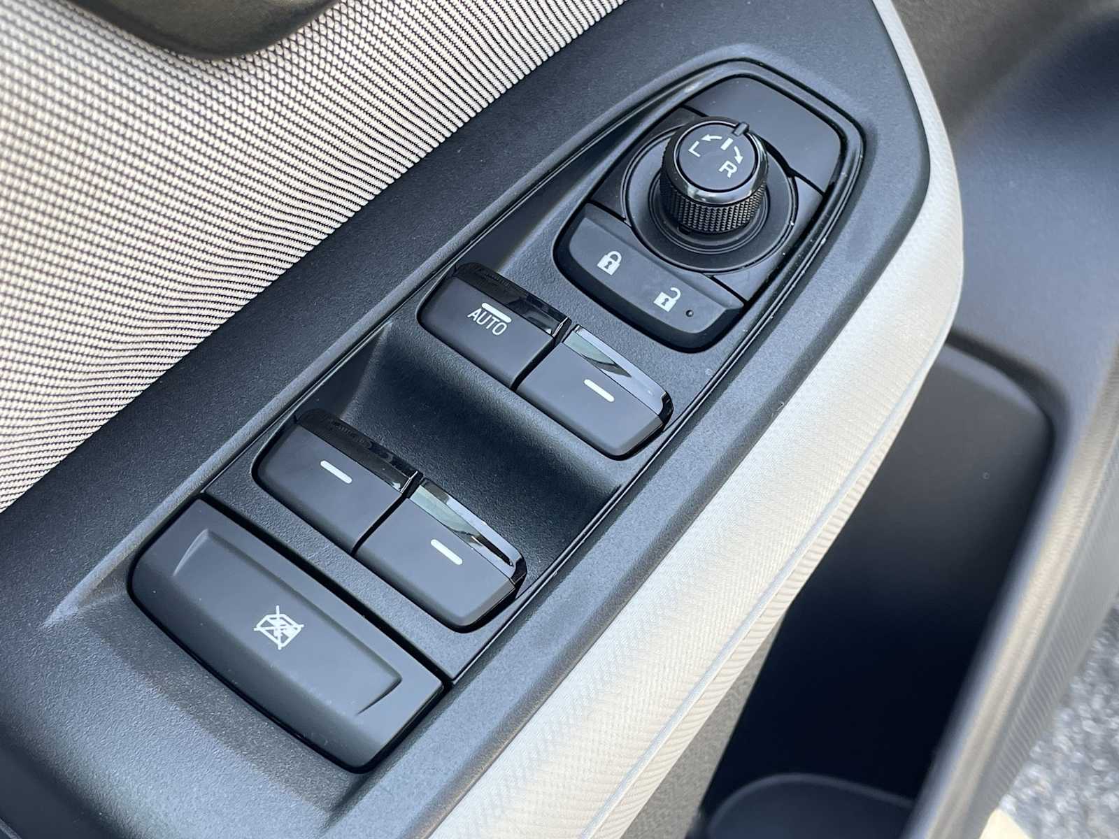 Thumbnail: 2025 Subaru Forester - 12