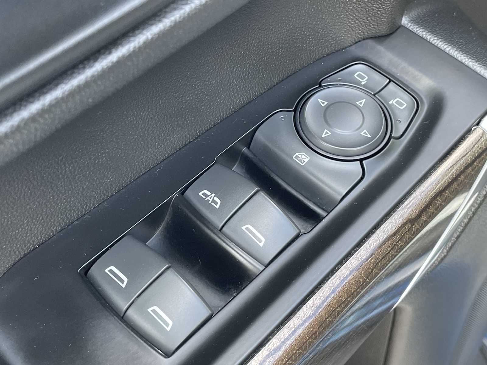 Thumbnail: 2019 Chevrolet Silverado 1500 - 13