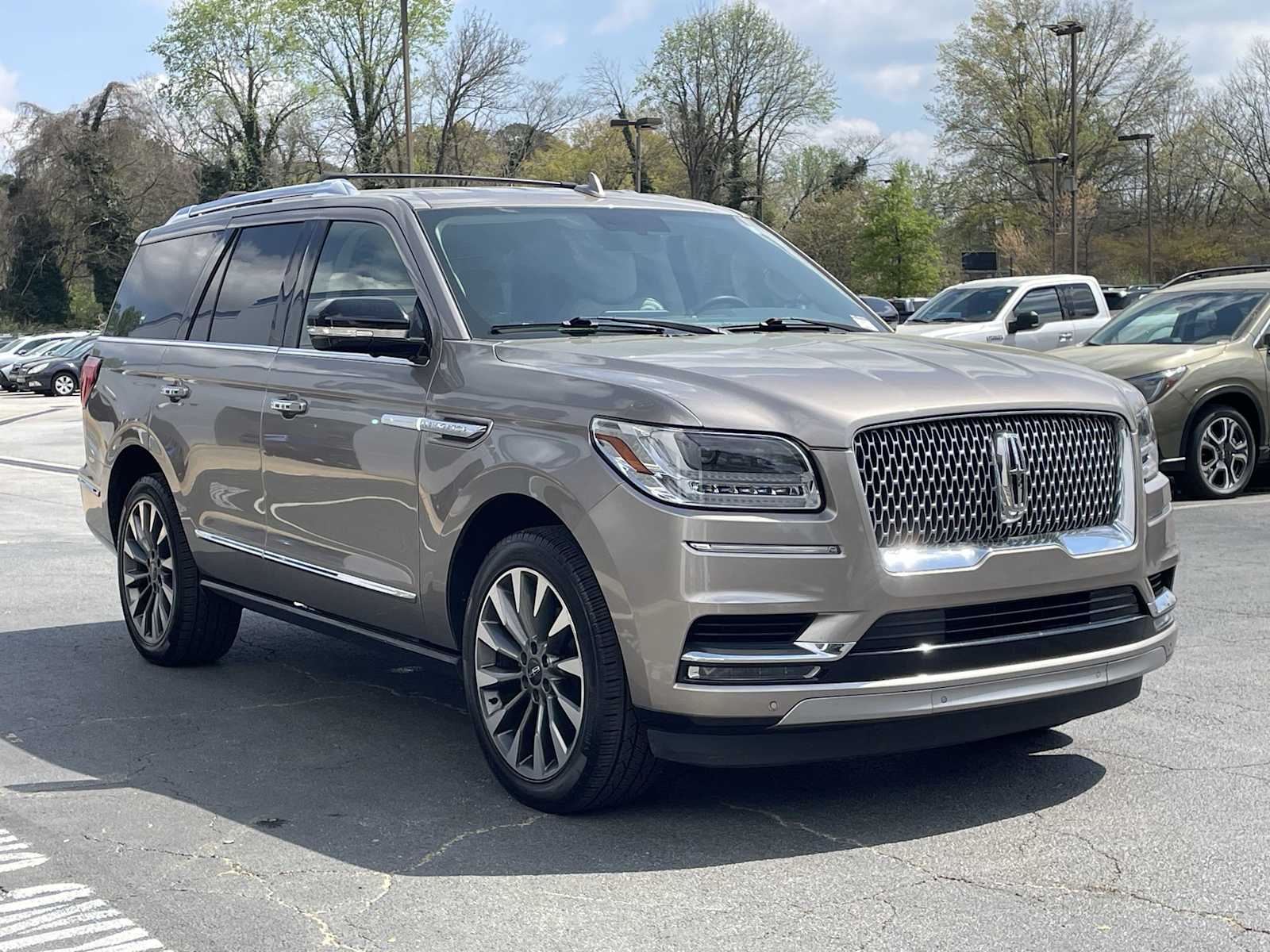Thumbnail: 2019 Lincoln Navigator - 6