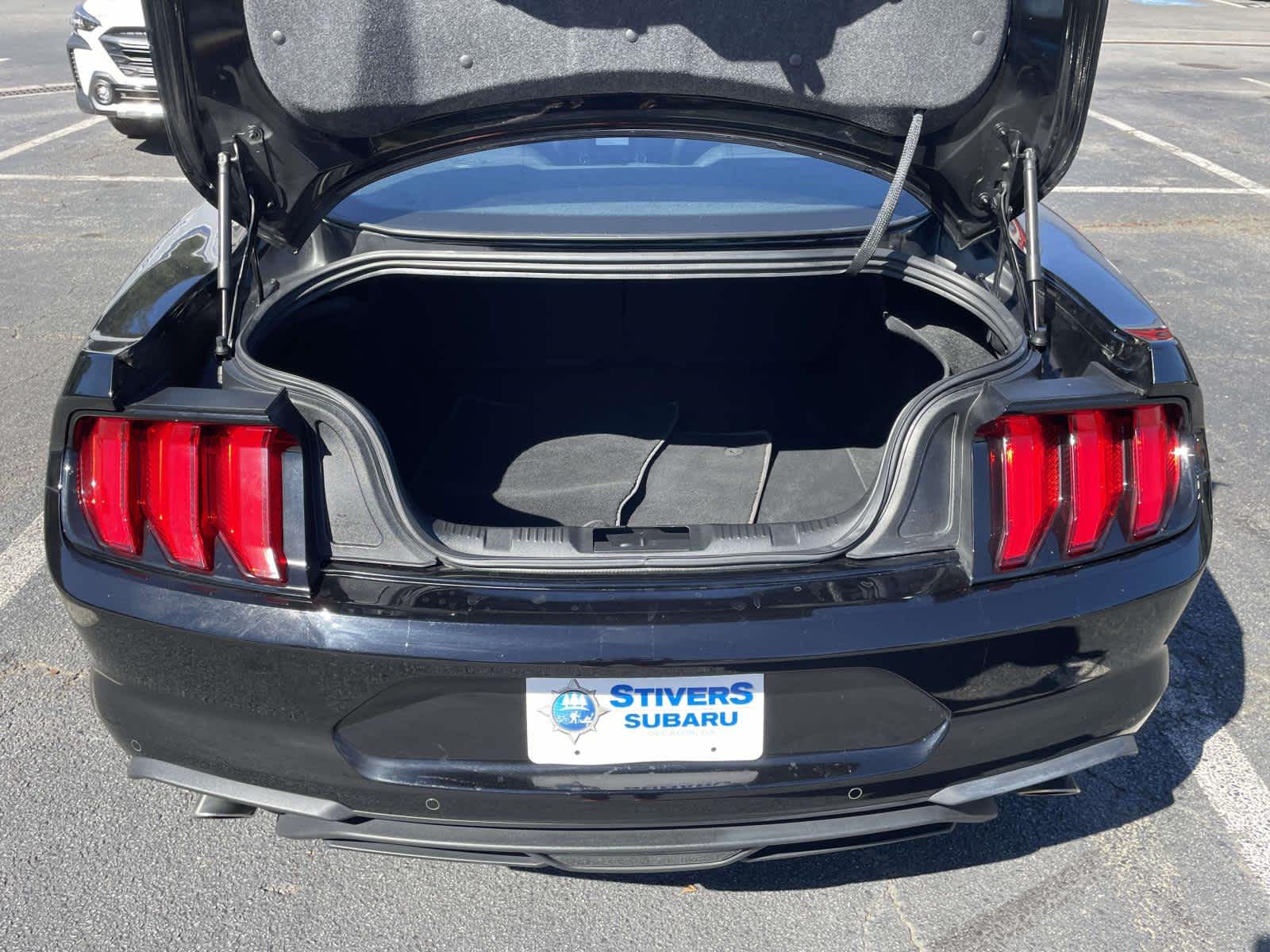 Thumbnail: 2022 Ford Mustang - 5