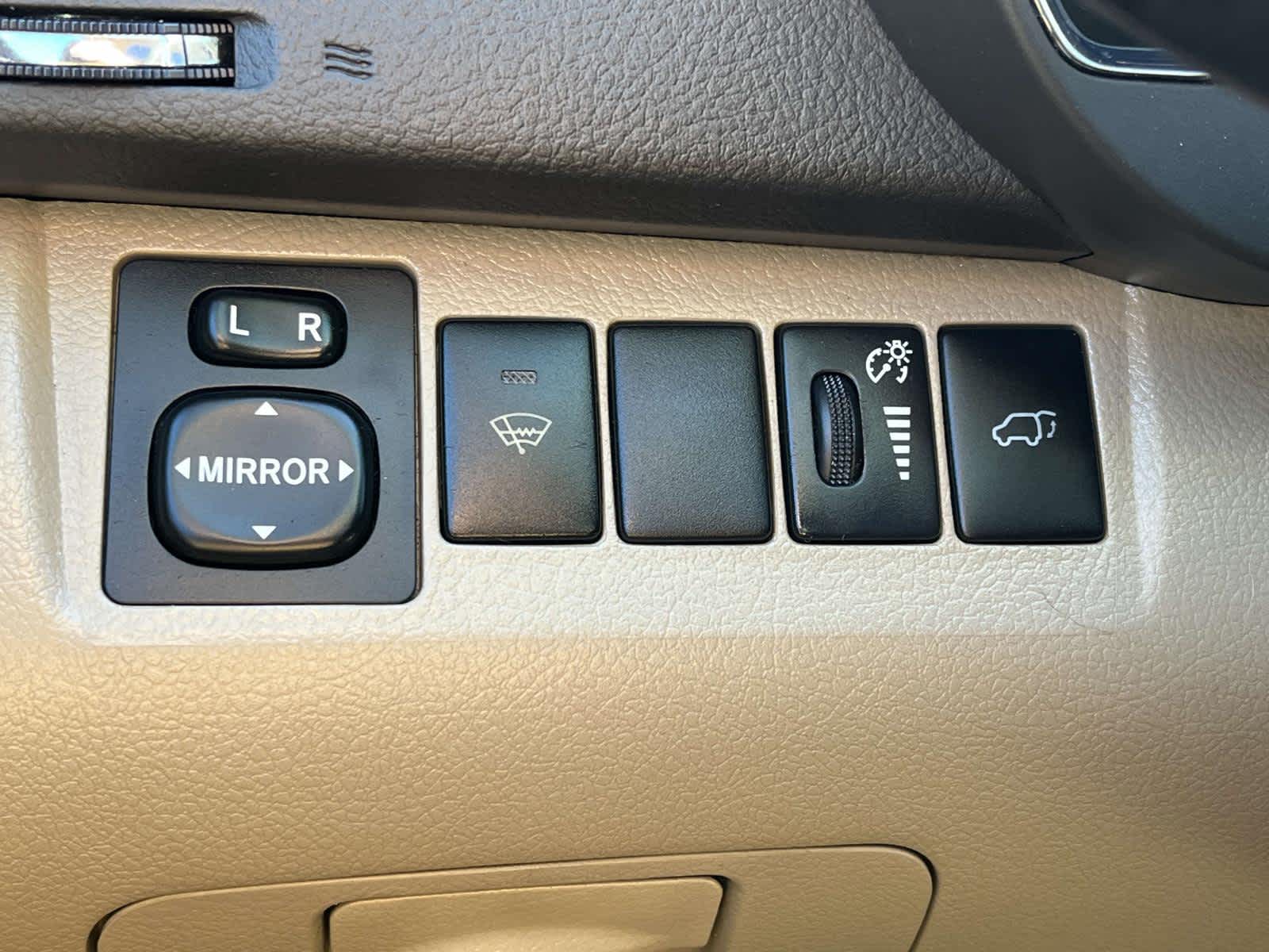 Thumbnail: 2010 Toyota Highlander - 25