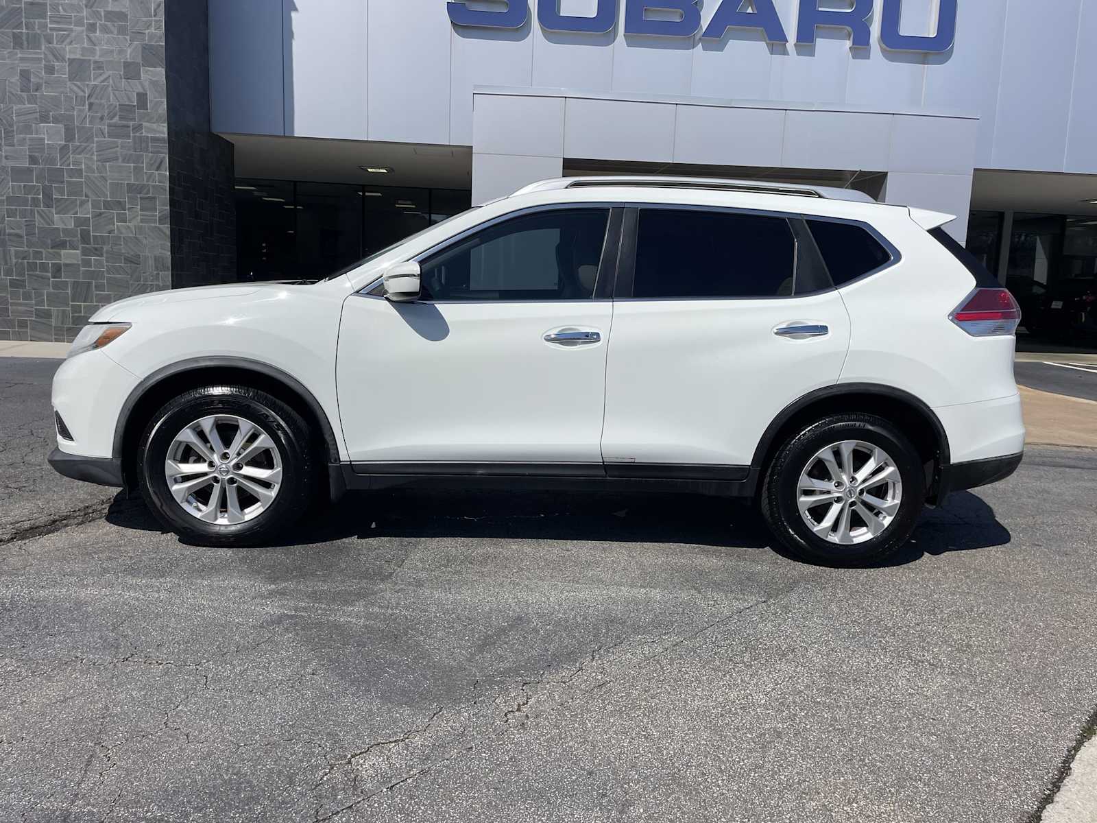 Thumbnail: 2016 Nissan Rogue - 2