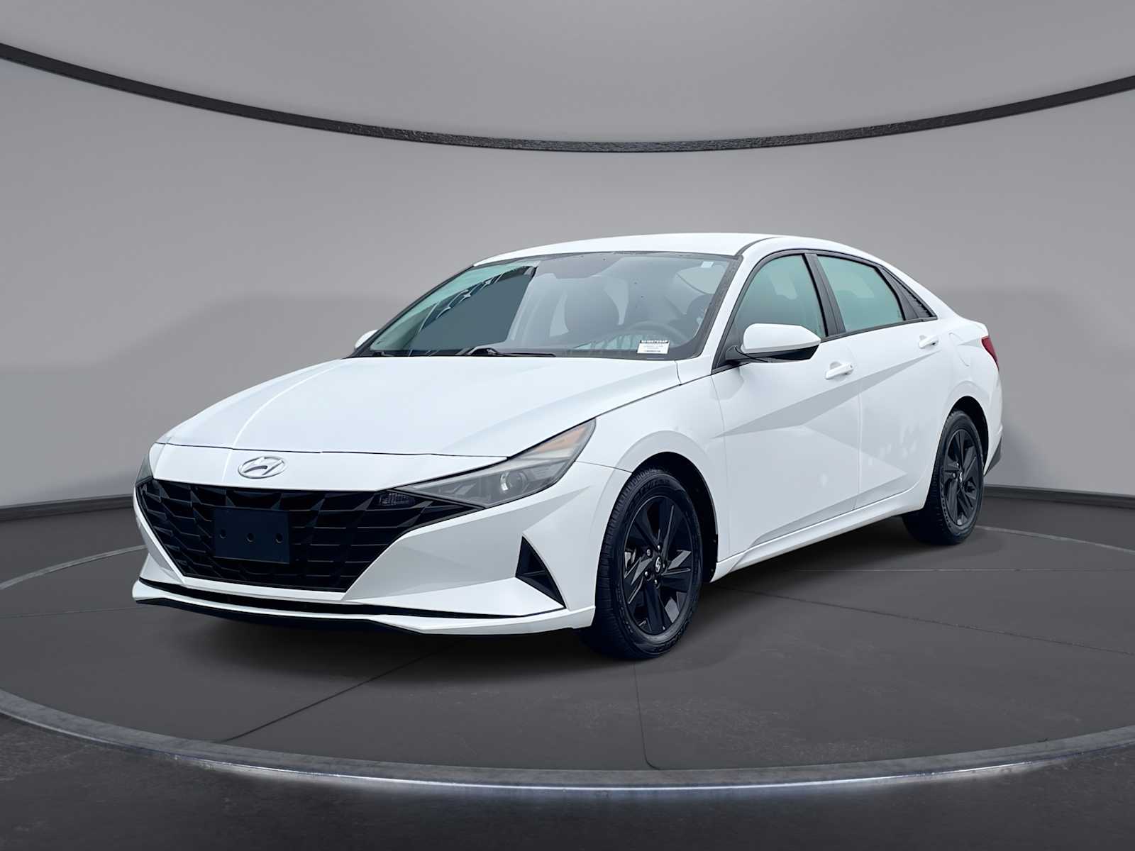 Thumbnail: 2022 Hyundai Elantra - 1