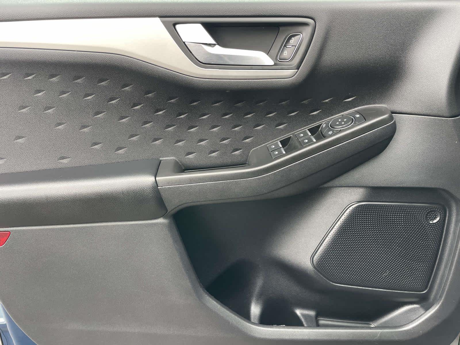 Thumbnail: 2020 Ford Escape - 12