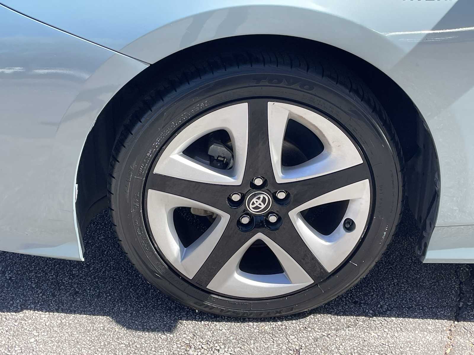 Thumbnail: 2016 Toyota Prius - 7