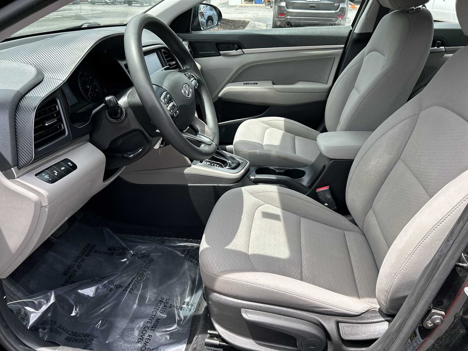 Thumbnail: 2019 Hyundai Elantra - 10