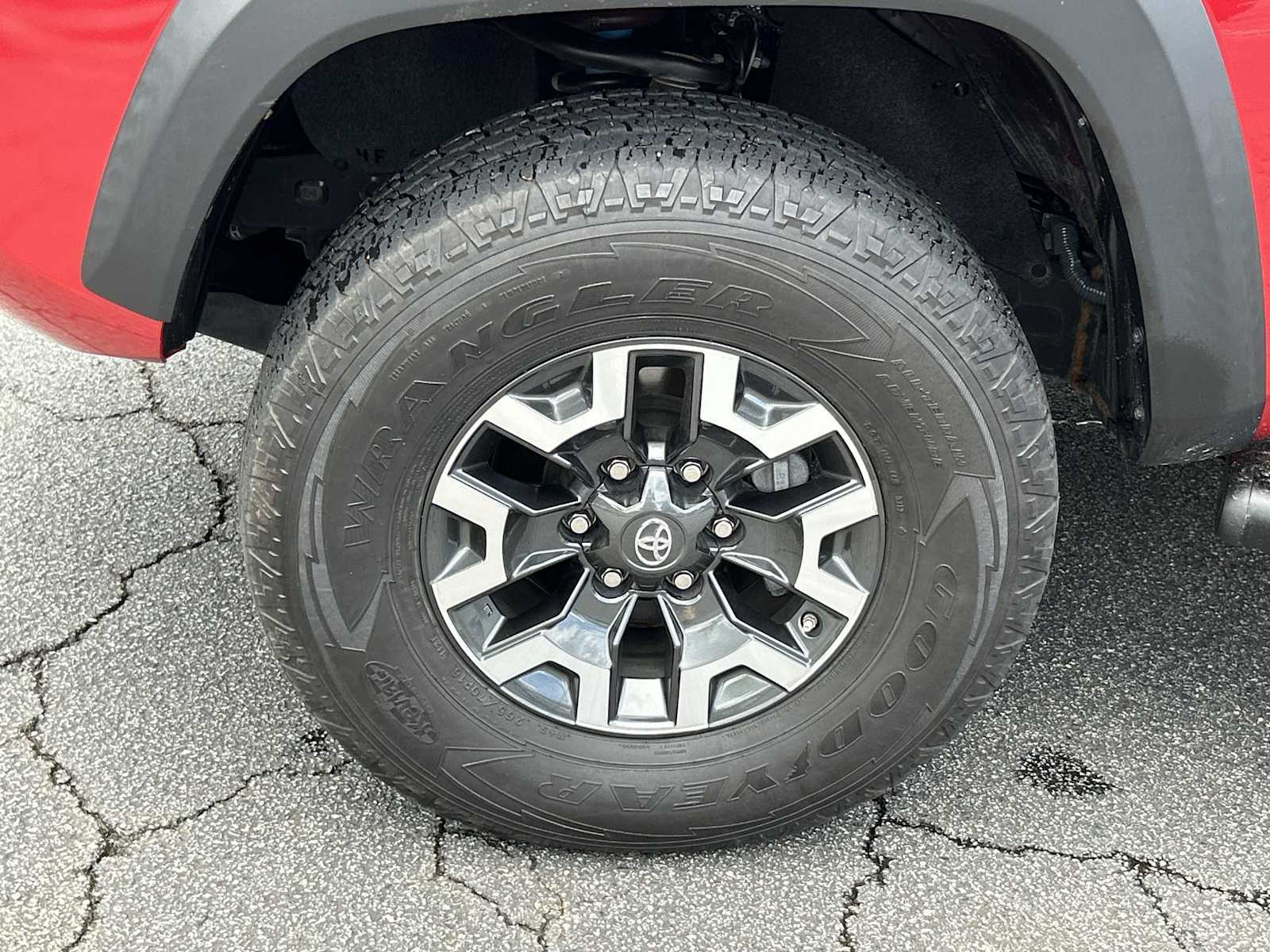 Thumbnail: 2019 Toyota Tacoma - 6