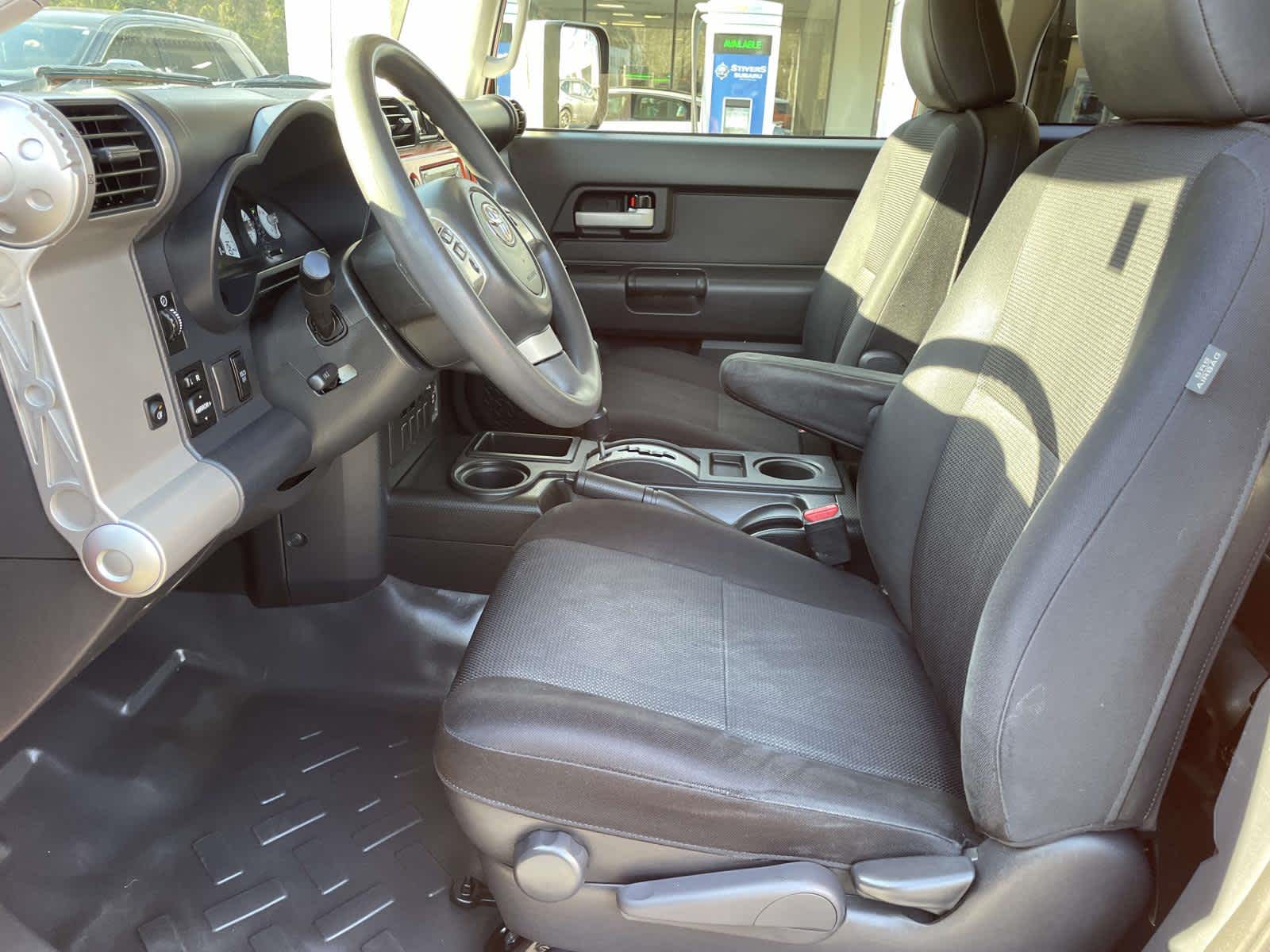 Thumbnail: 2013 Toyota FJ Cruiser - 15