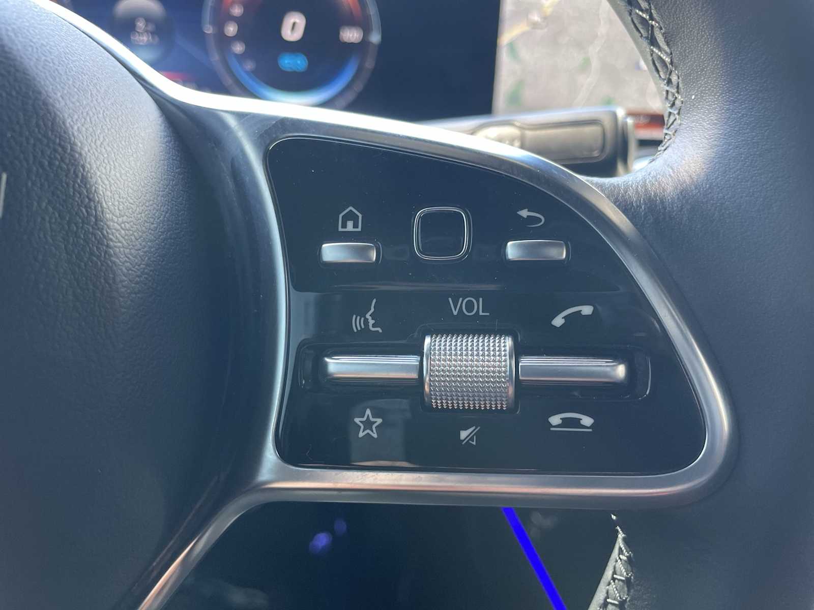 Thumbnail: 2023 Mercedes-Benz EQB - 15