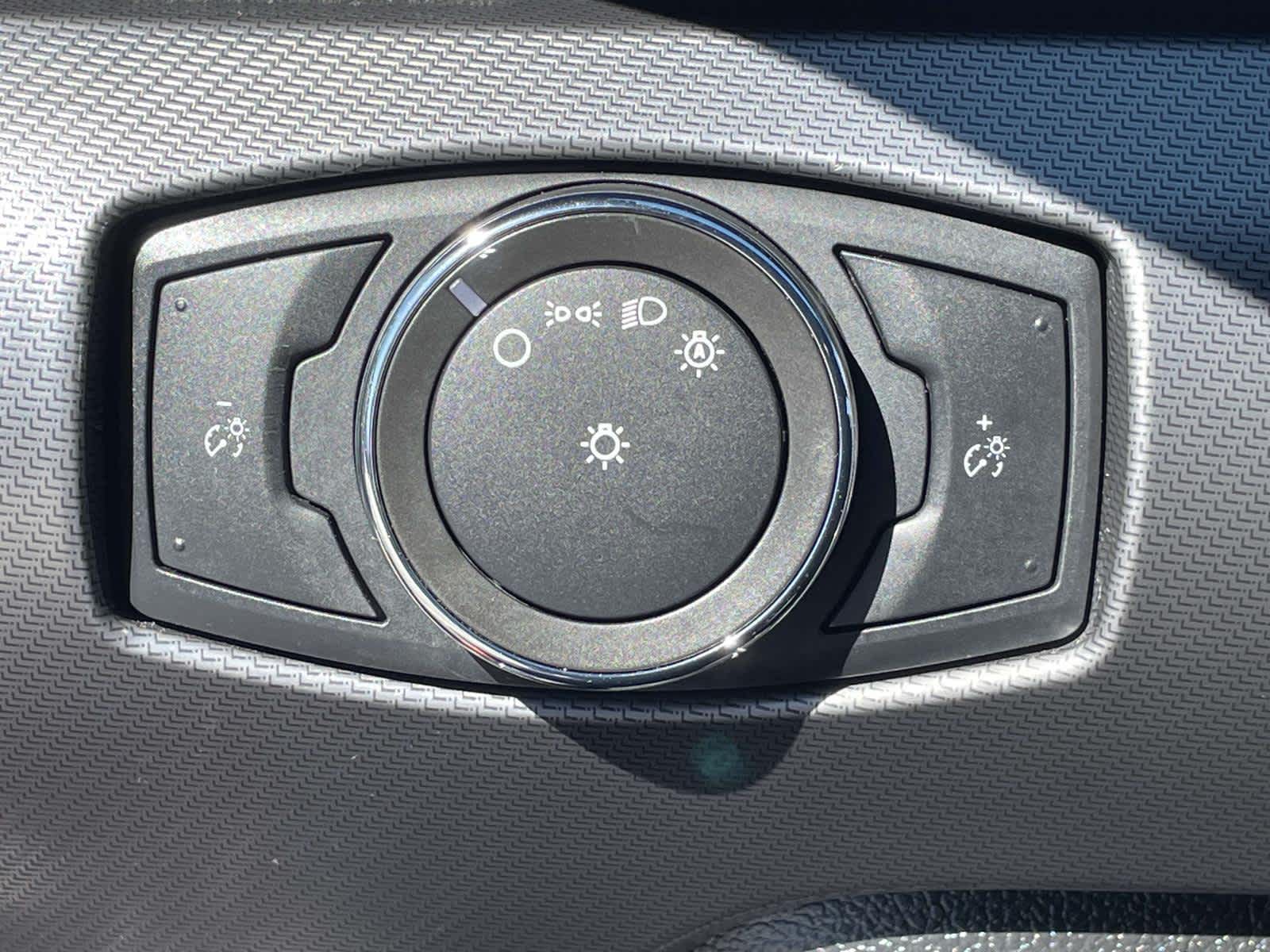 Thumbnail: 2022 Ford Mustang - 16