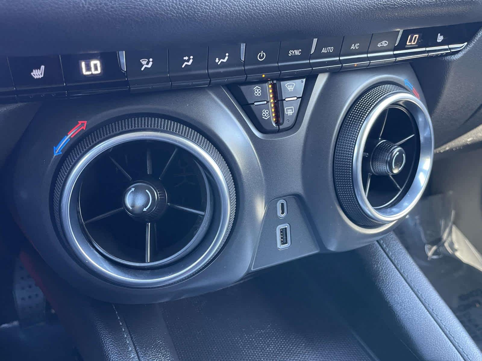 Thumbnail: 2022 Chevrolet Blazer - 21