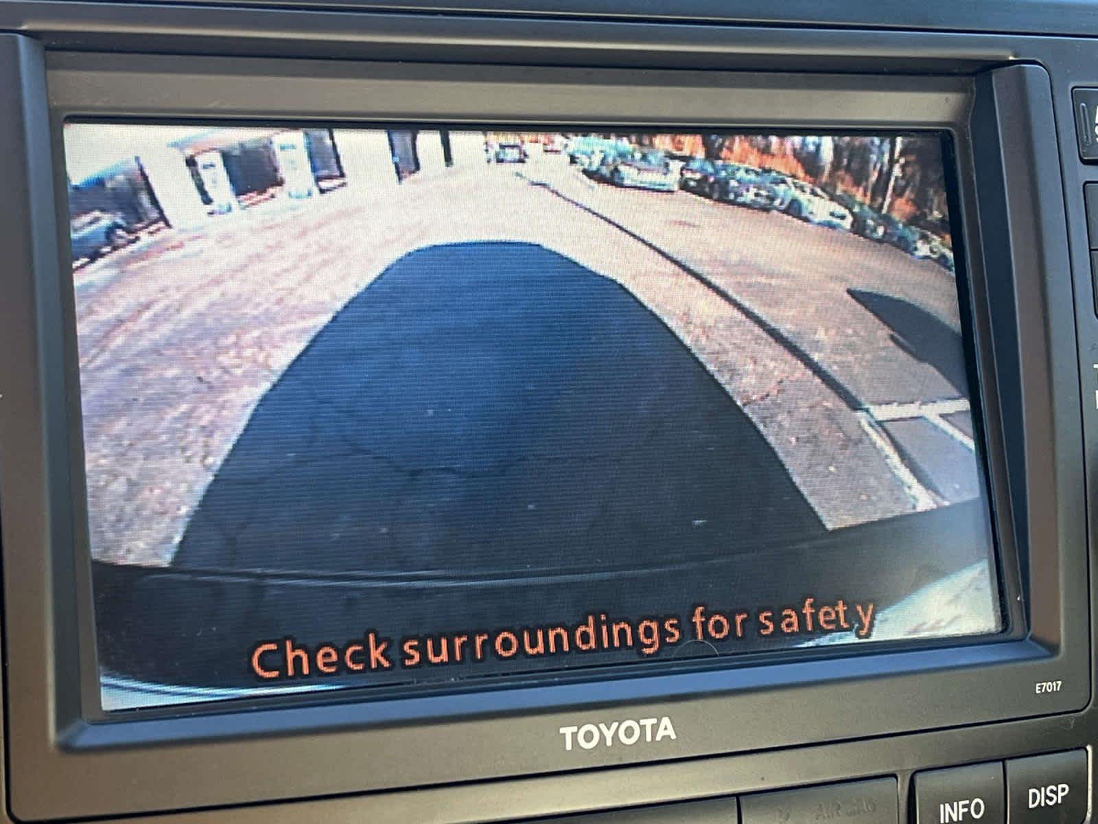 Thumbnail: 2010 Toyota Highlander - 21