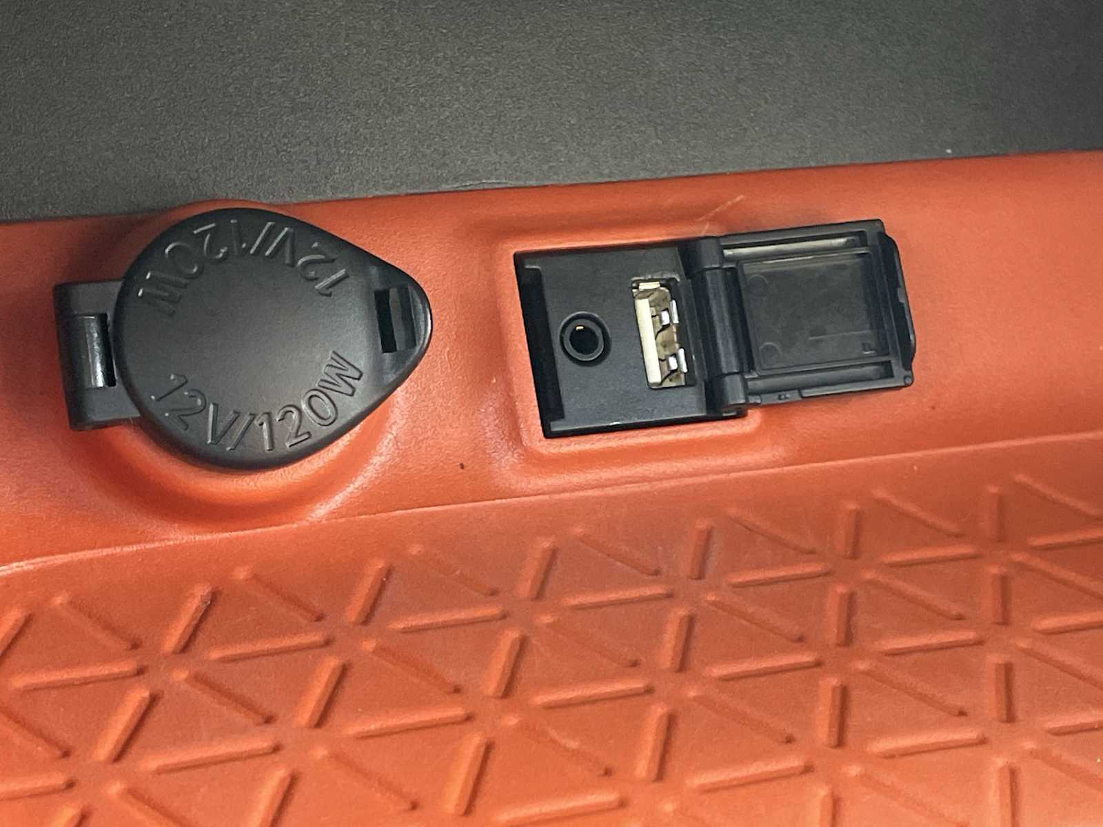 Thumbnail: 2019 Toyota RAV4 - 24