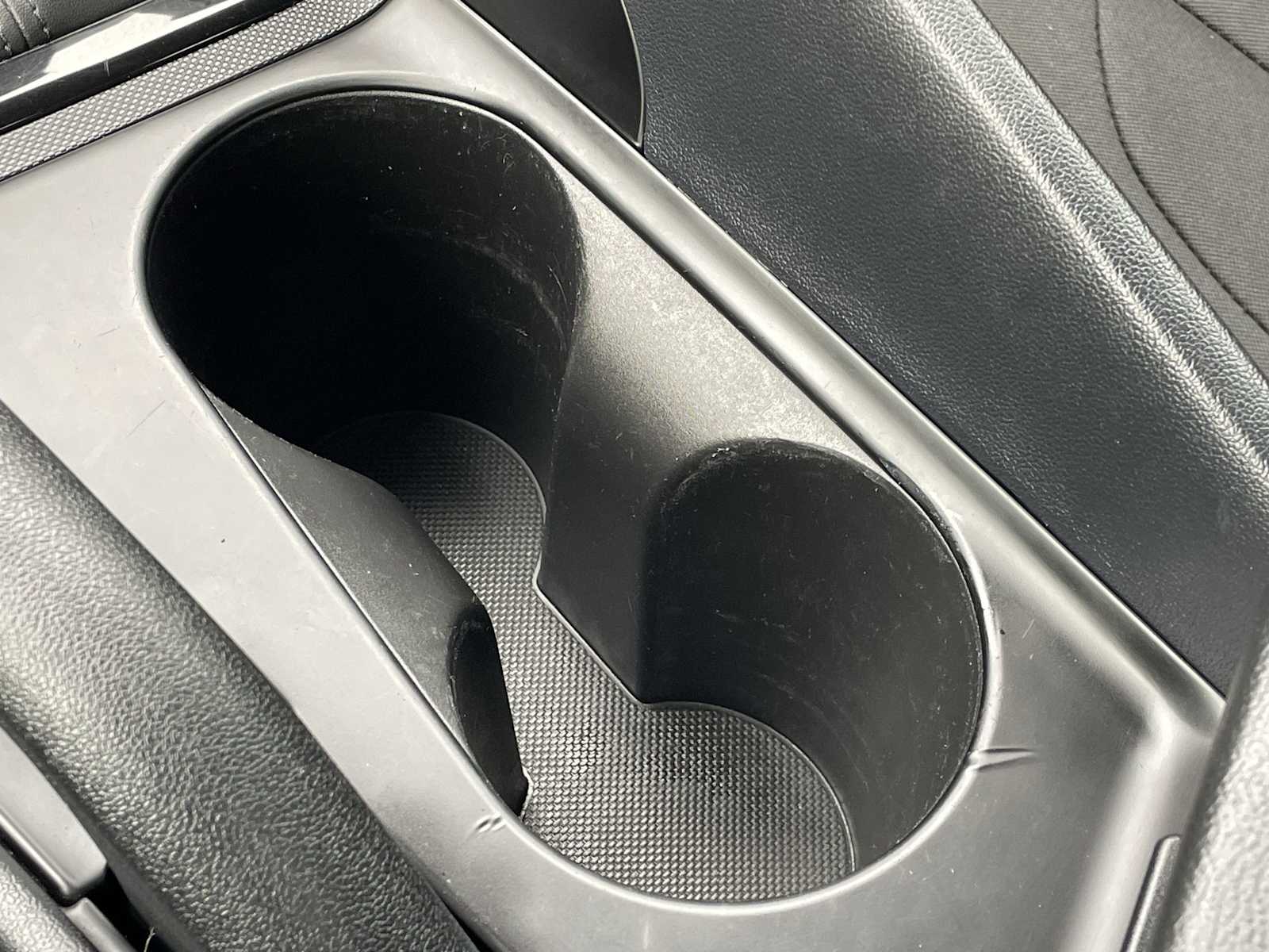 Thumbnail: 2022 Hyundai Elantra - 22