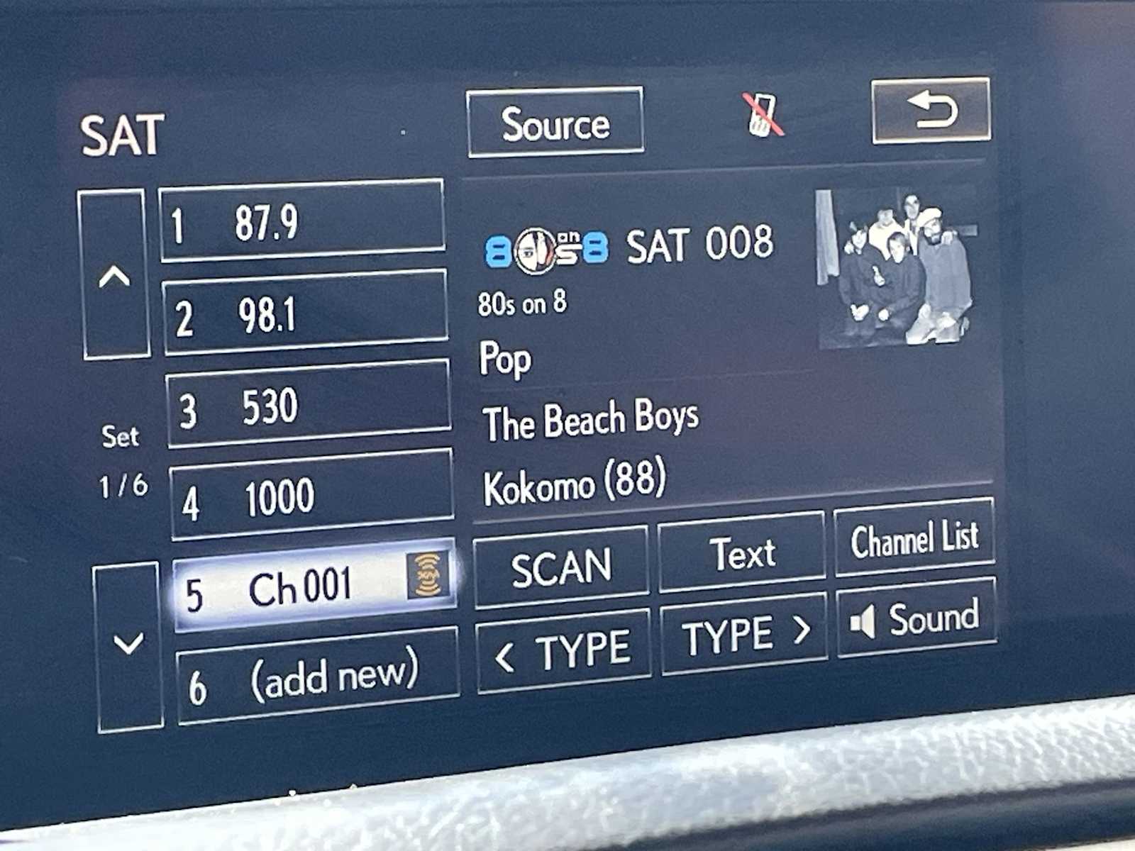 Thumbnail: 2016 Lexus IS - 20