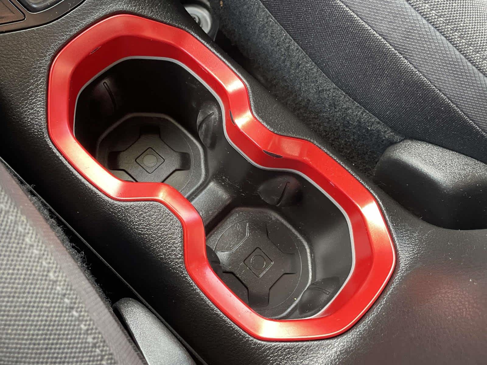 Thumbnail: 2016 Jeep Renegade - 21