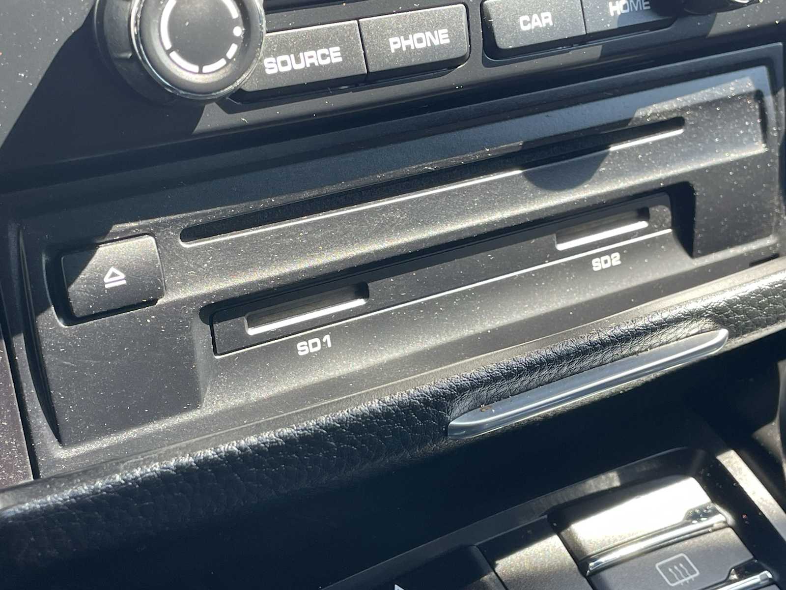 Thumbnail: 2018 Porsche Macan - 25