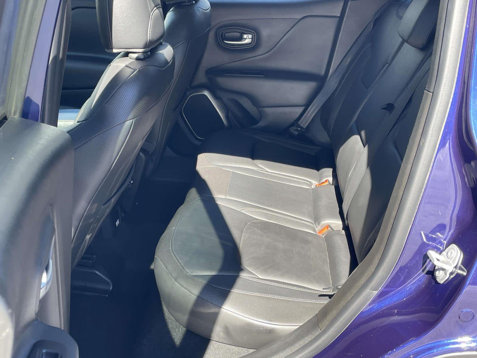 Thumbnail: 2018 Jeep Renegade - 10