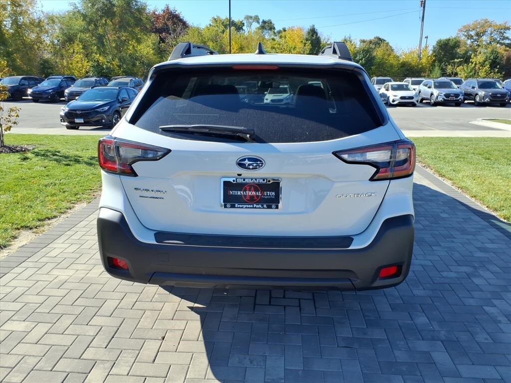 2025 Subaru Outback Premium photo 3