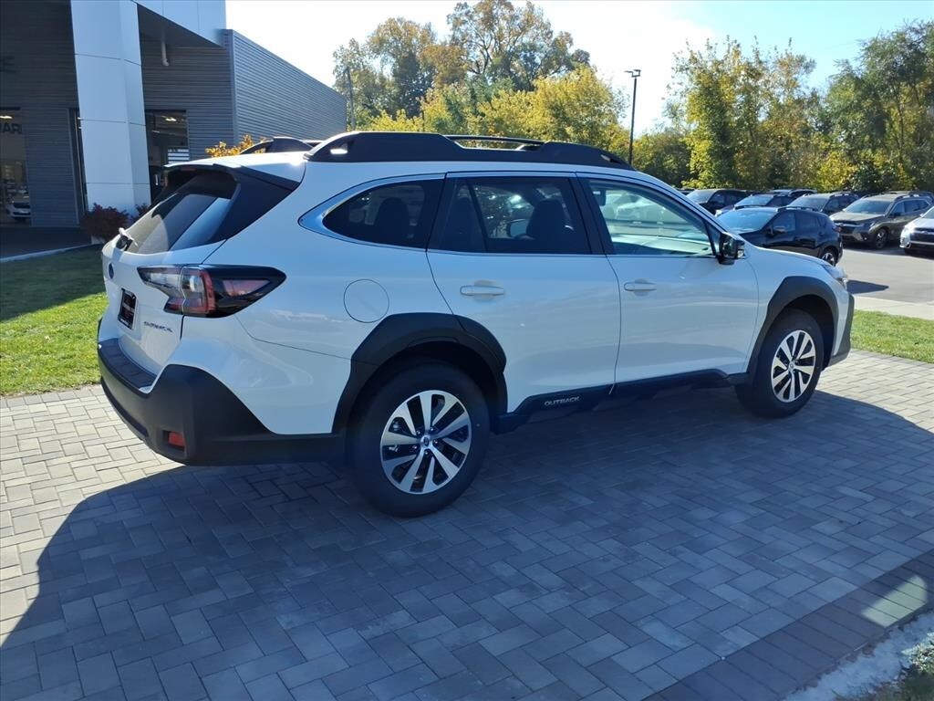 2025 Subaru Outback Premium photo 2