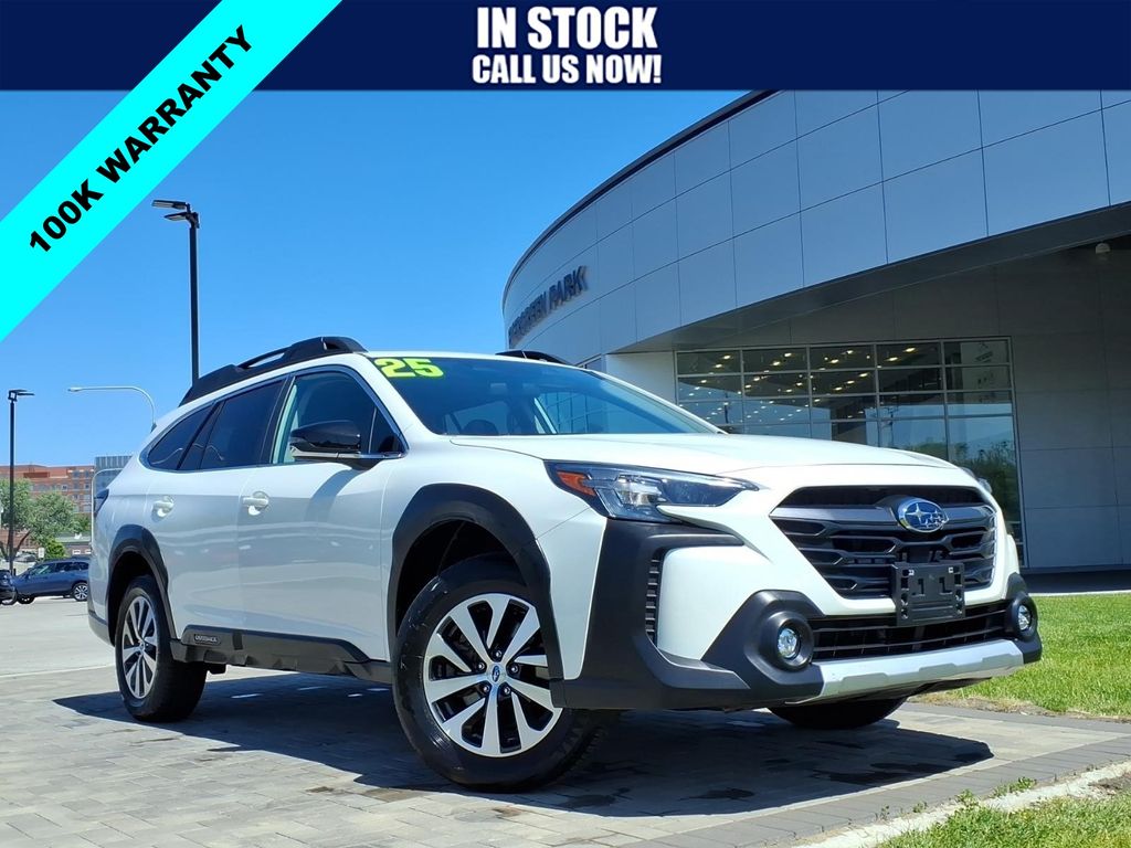 2025 Subaru Outback Premium's photo