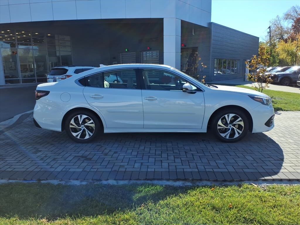 2022 Subaru Legacy Premium photo 2