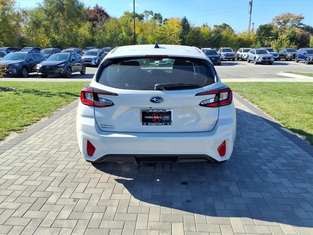 2025 Subaru Impreza Base photo 3