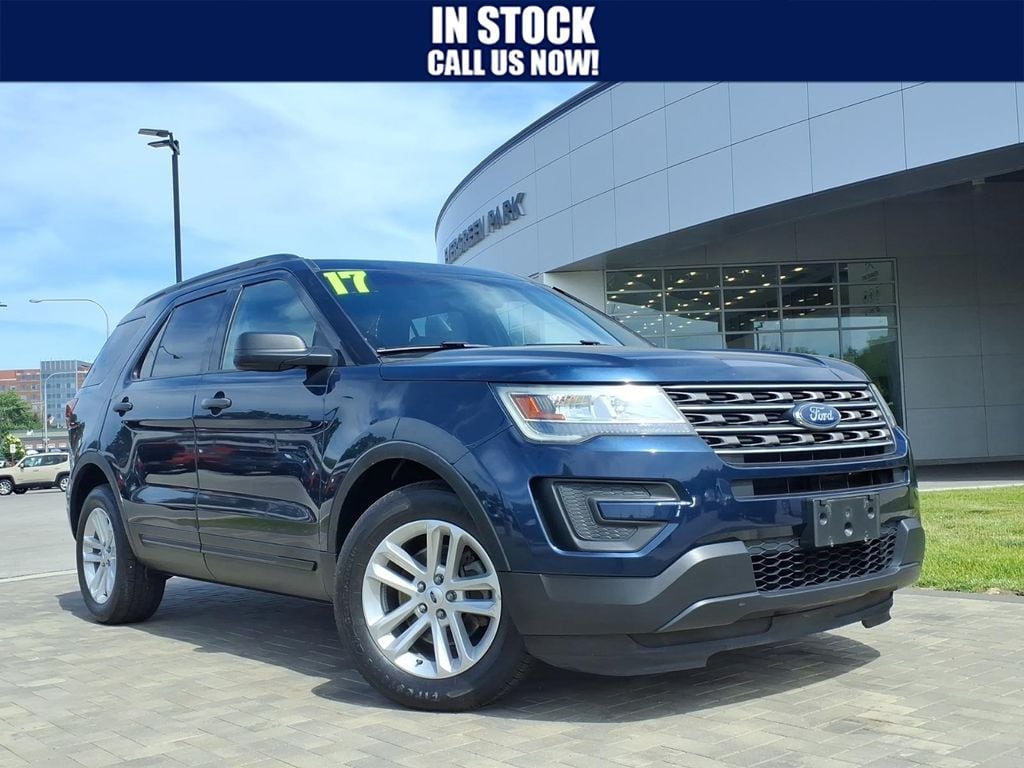 2017 Ford Explorer Base FWD's photo