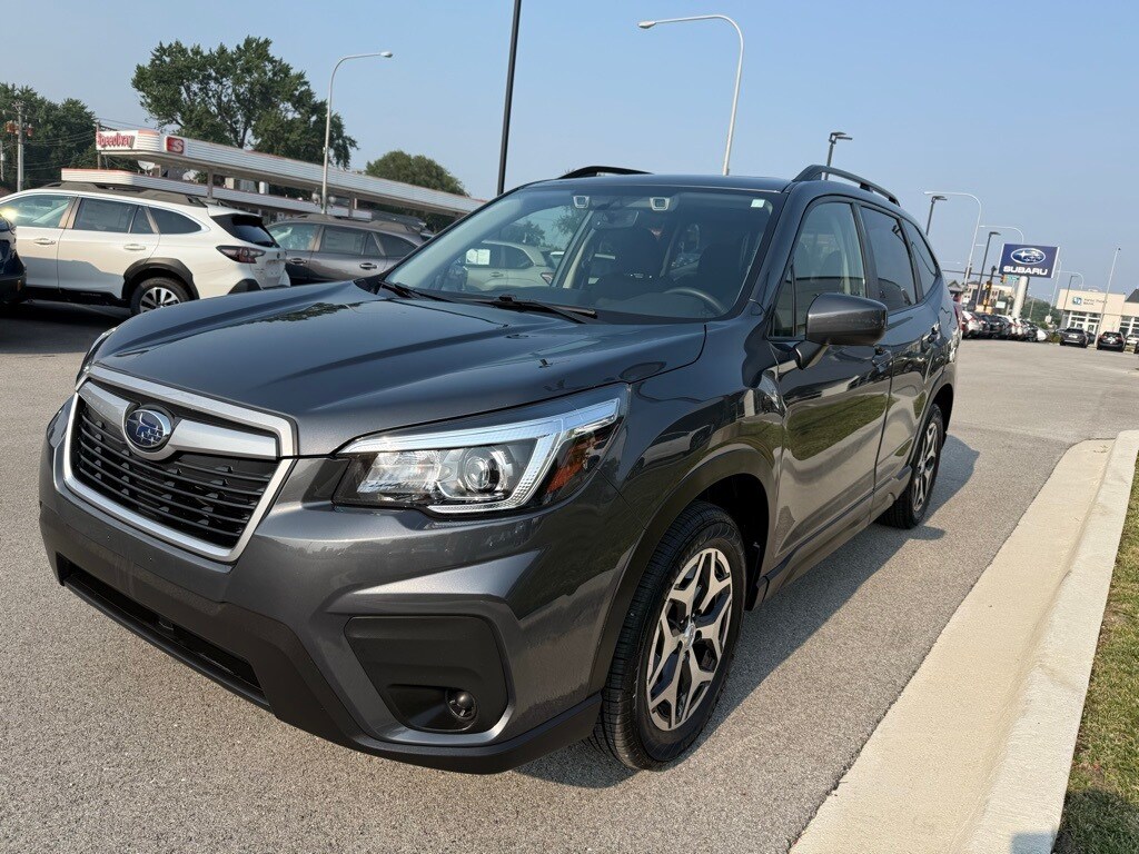 2020 Subaru Forester Premium photo 2