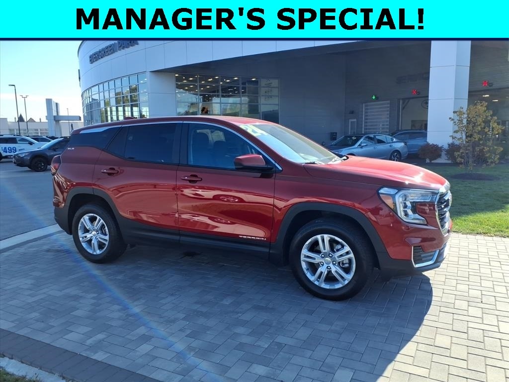 2024 GMC Terrain SLE's photo