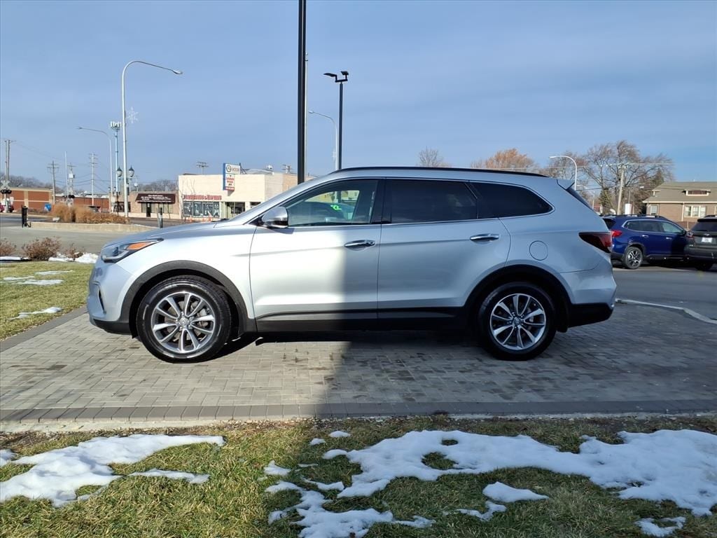 Used 2018 Hyundai Santa Fe SE SUV
