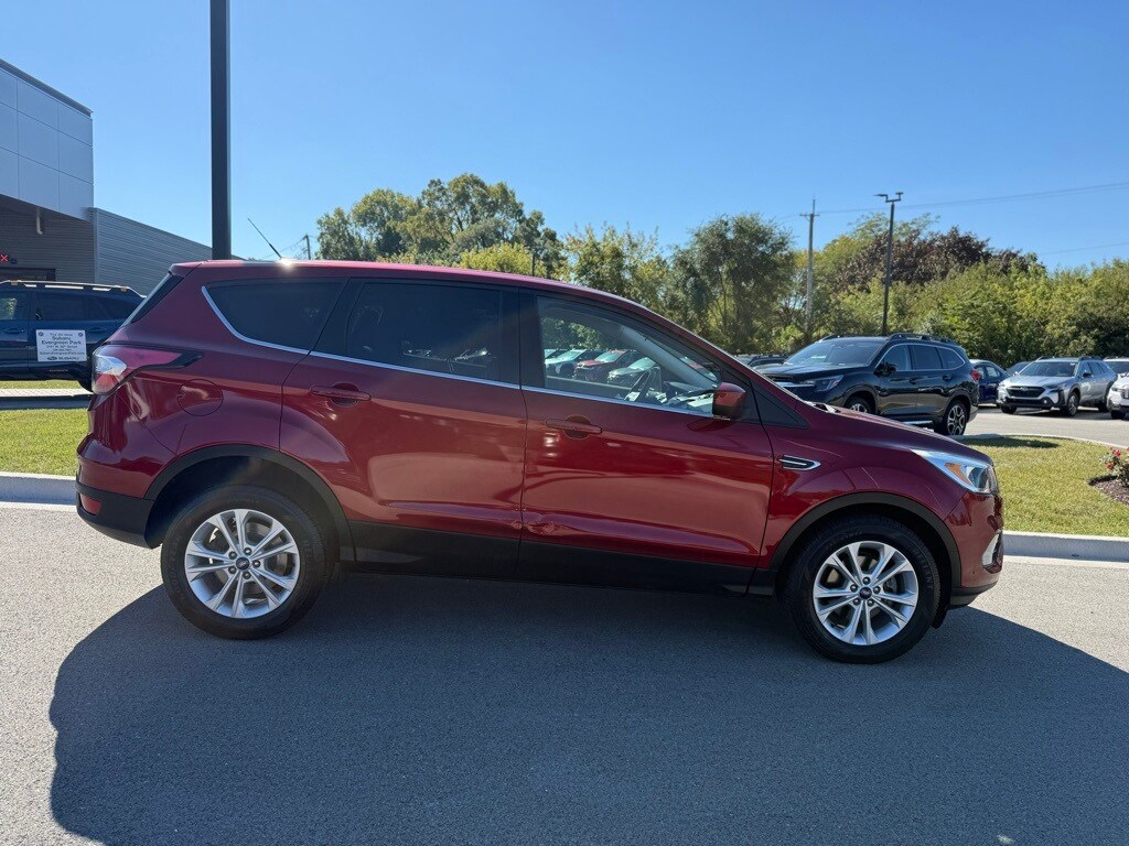 2017 Ford Escape SE photo 4