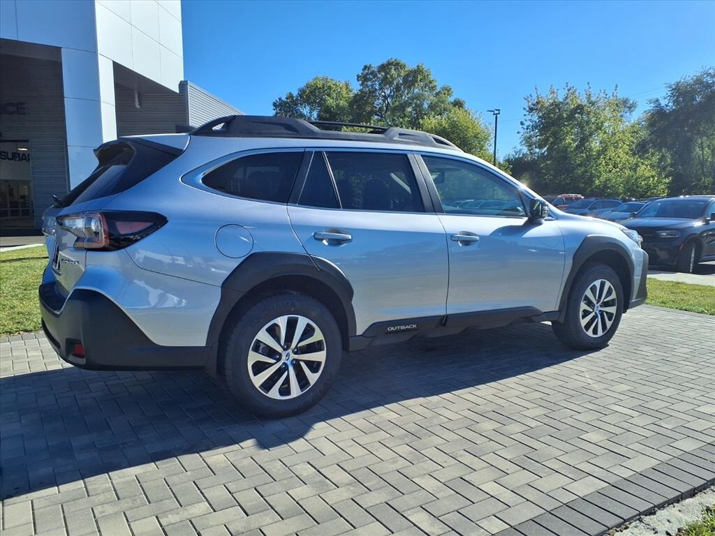 2025 Subaru Outback Premium photo 3