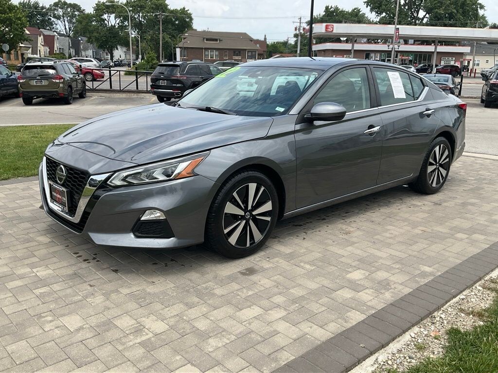 Used 2022 Nissan Altima 2.5 SV Sedan