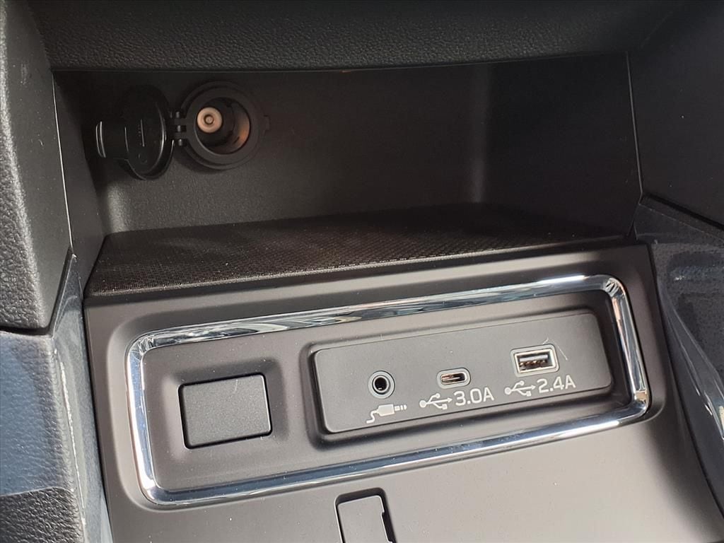 2026 Subaru Ascent Premium - Photo 8