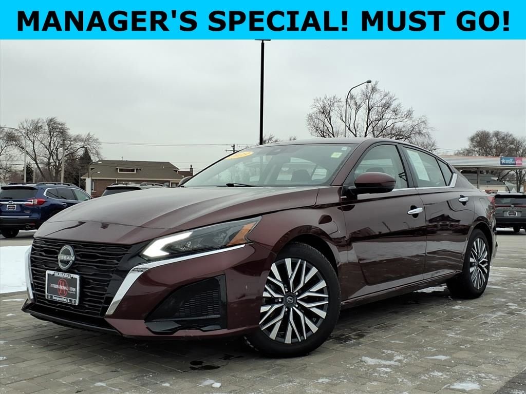 Used 2023 Nissan Altima 2.5 SV Sedan