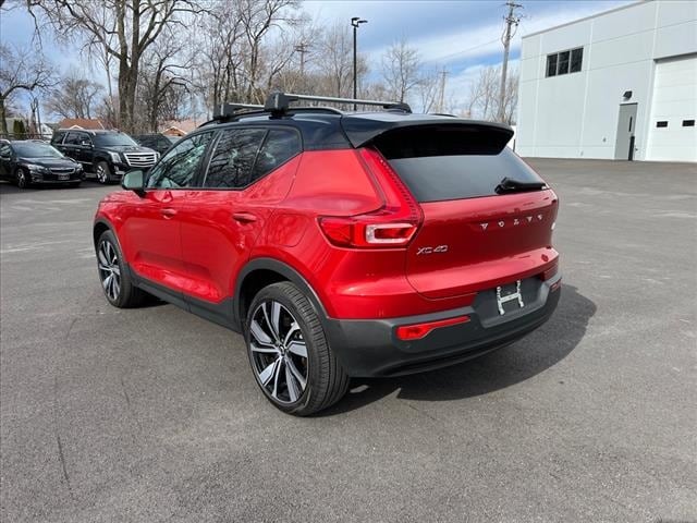 Used 2022 Volvo XC40 Plus with VIN YV4ED3UR8N2705013 for sale in Evergreen Park, IL