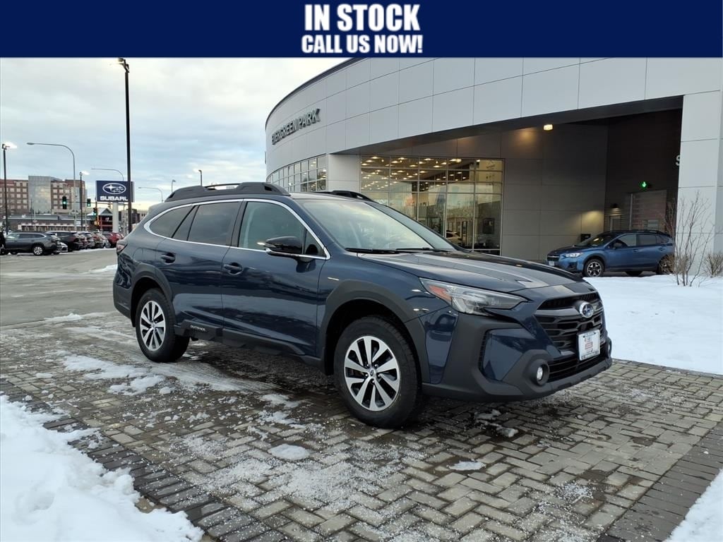 2023 Subaru Outback Premium's photo