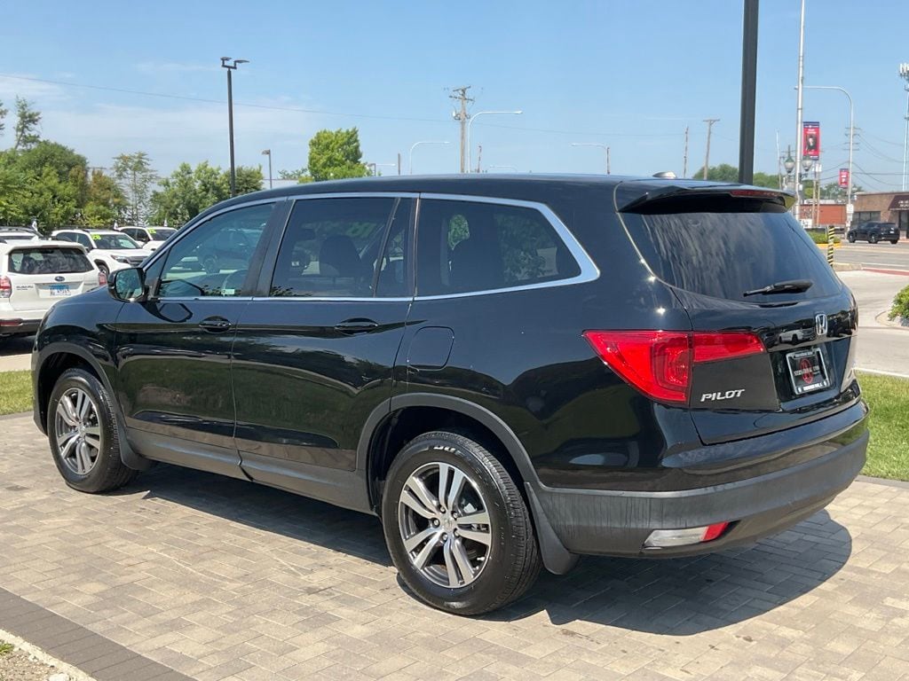 Used 2018 Honda Pilot EX-L with VIN 5FNYF6H50JB018134 for sale in Evergreen Park, IL