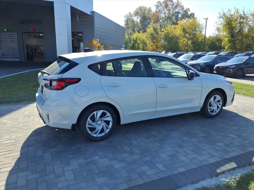 2025 Subaru Impreza Base photo 2