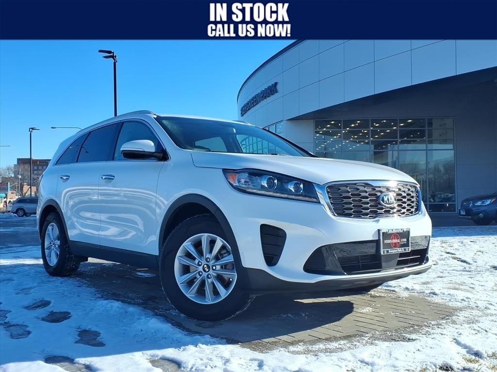 2020 Kia Sorento LX's photo