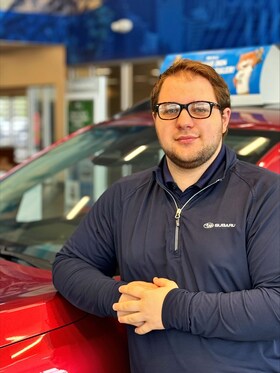 Staff member Brian from ID_7cc06f996547