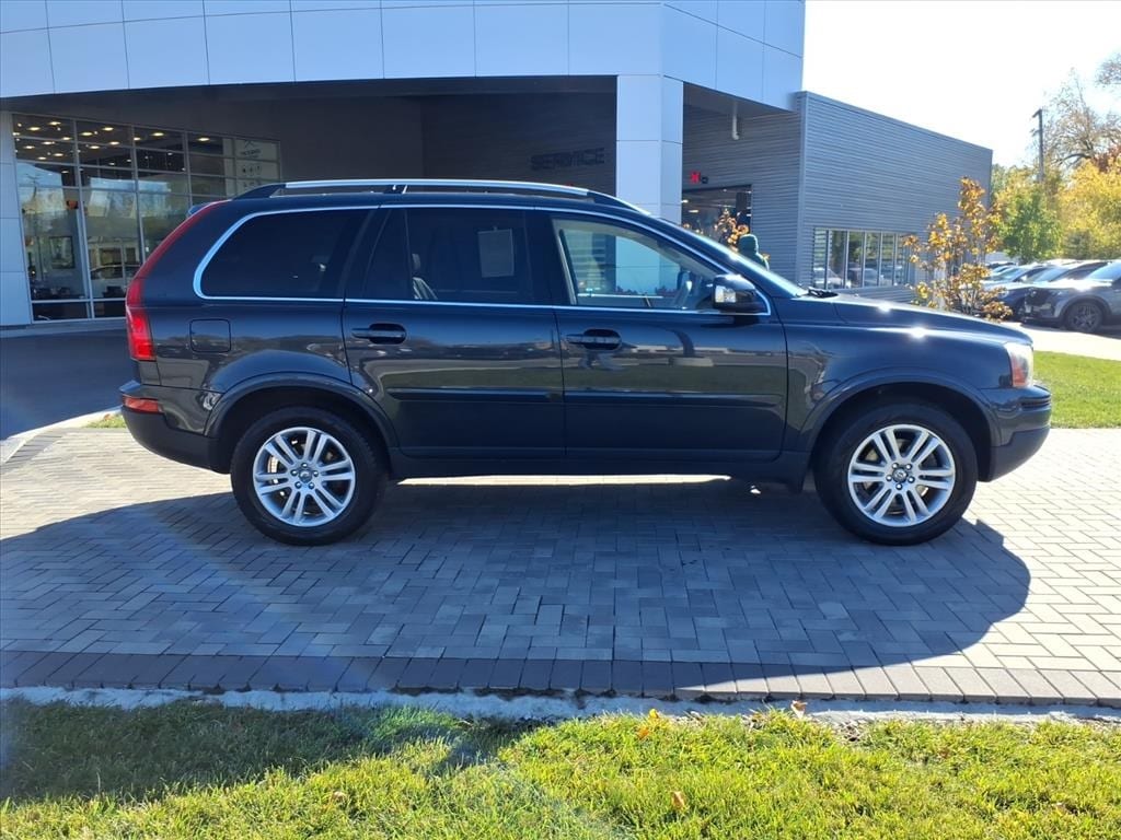 Used 2011 Volvo XC90 3.2 with VIN YV4952CZ7B1585894 for sale in Evergreen Park, IL