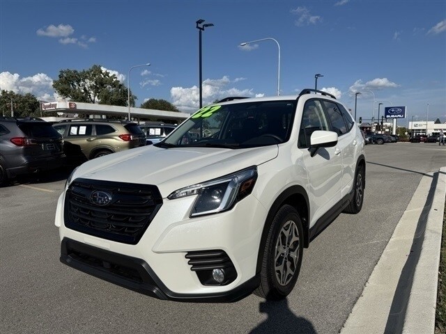2022 Subaru Forester Premium photo 2