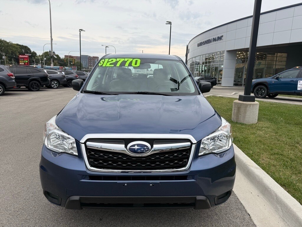 2014 Subaru Forester 2.5i photo 2